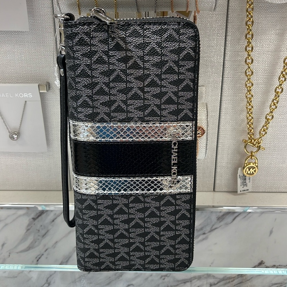 Michael Kors Jet Set Travel Large Signature Logo and Metallic Continental Wallet